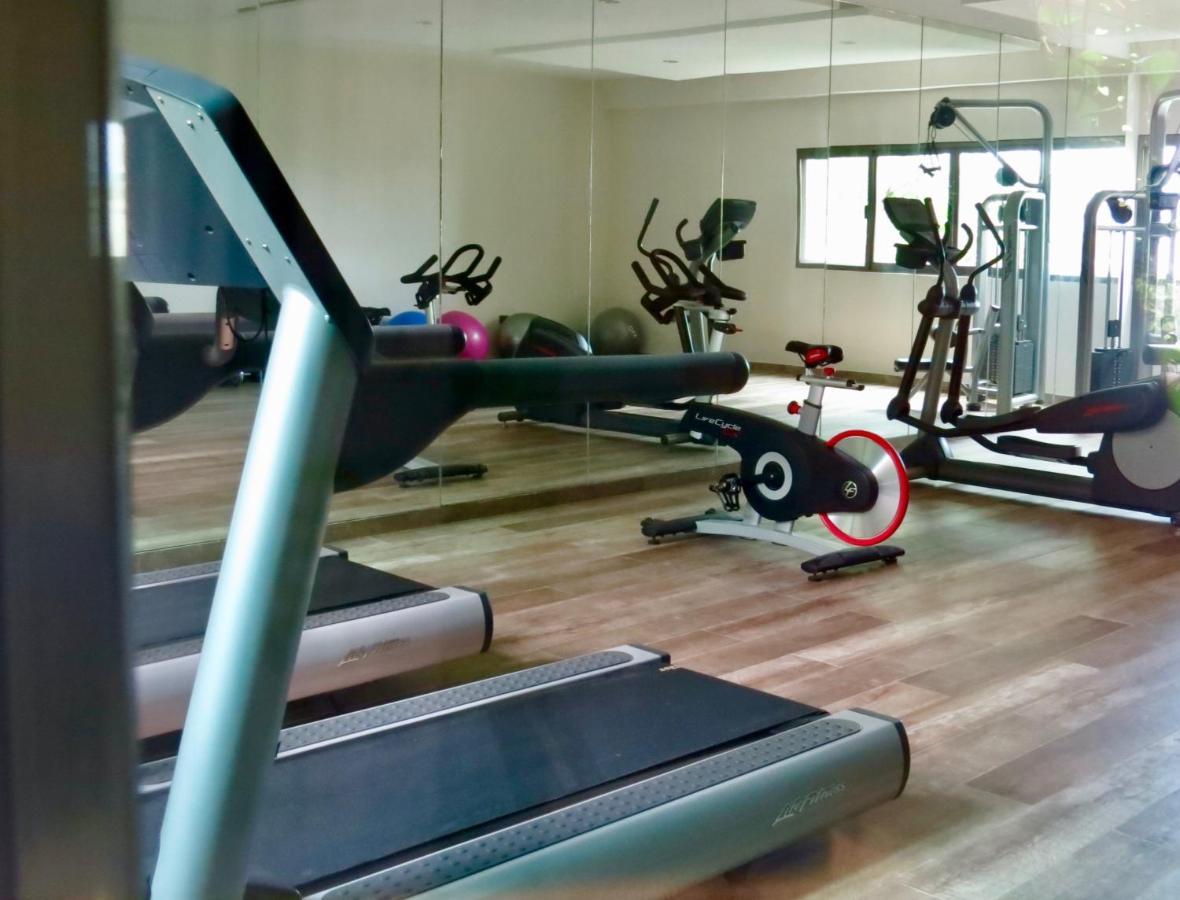 Palmarena Rooms & Residences - Long Stay Comfort With Parking, Sauna, Gym & Pool - Steps From 5Th Avenue Плая-дель-Кармен Экстерьер фото